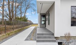 Lakeview Modern 30